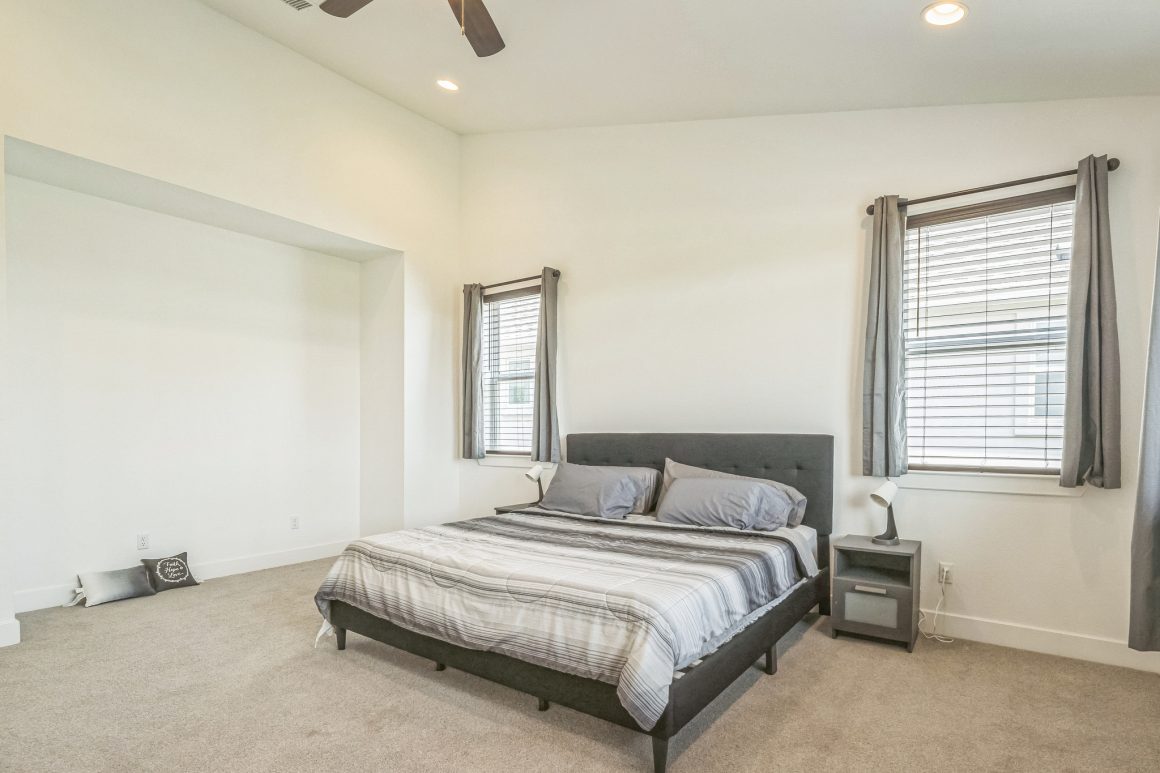 Bedroom with natural light at 3706 Mesquite Valley Rd